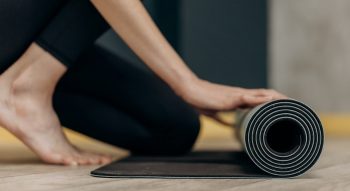 O Que é Yoga Restaurativa? Como Fazer em 5 Passos